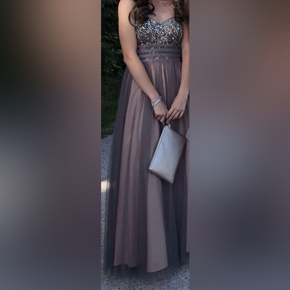 Prom dress - Picture 3 of 3